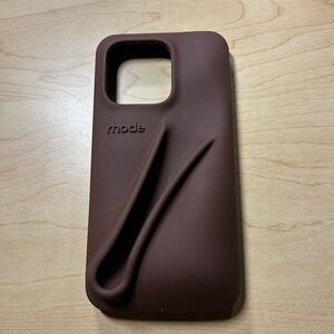 Rhode Phone Case in “espresso” Iphone 14